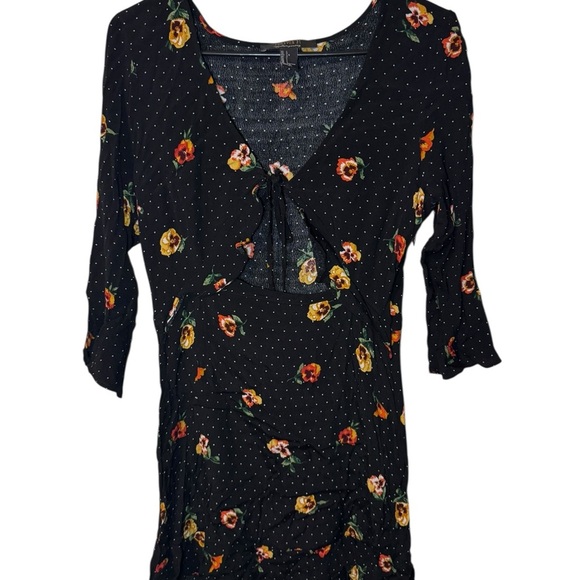Forever 21 Black Floral Tie Front Dress - Picture 1 of 3